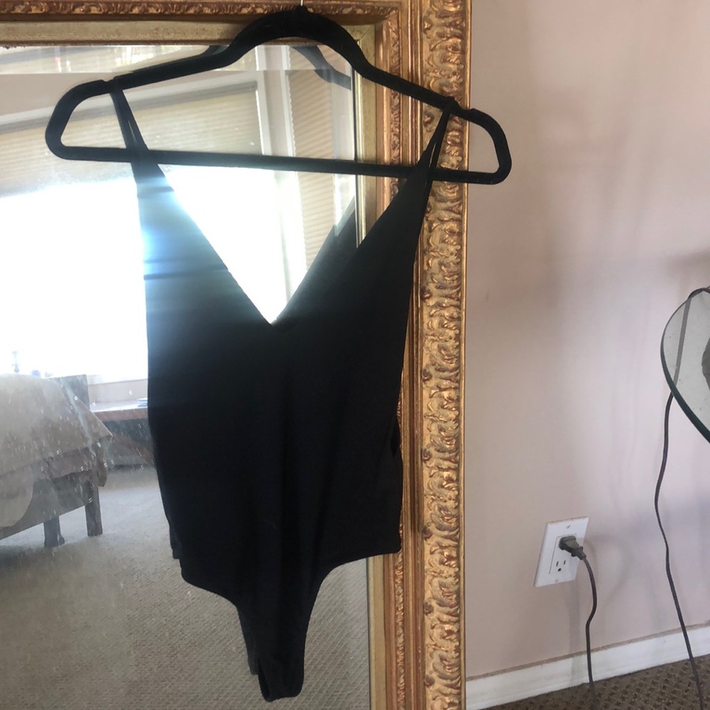 Black low back & plunge front body suit